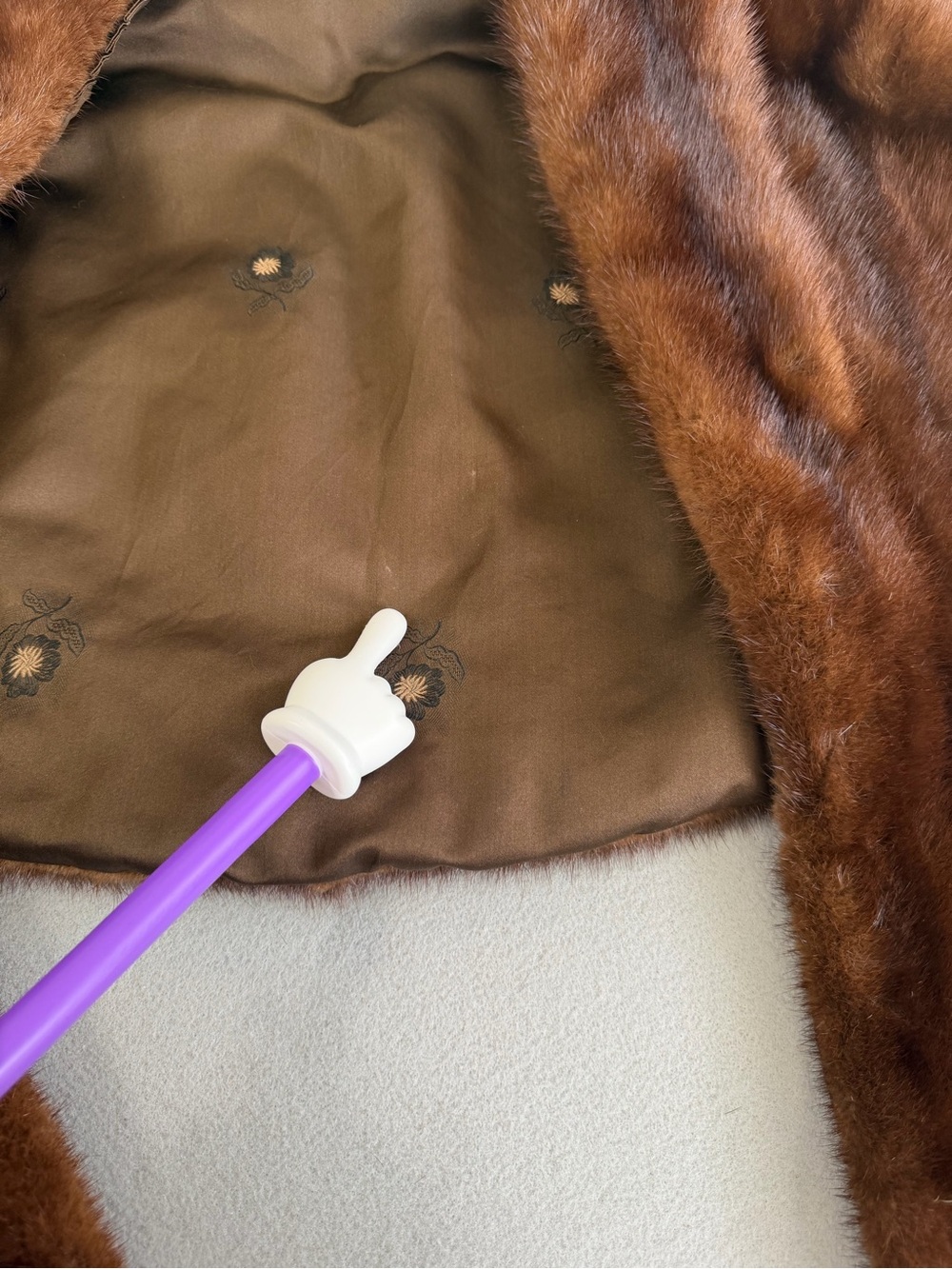Vintage Genuine Mink Fur Stole, Cape Style 1950s-60s Classic Lining - Picture 9 of 10